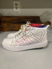 HEELYS Kids Racer 20 Mid Wheels White/Rainbow, Size 7, WHEELS INCLUDED