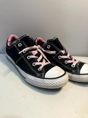 Converse Chuck Taylor All Star Madison Ox Hello Kitty 664636F Kids 3 Black Shoes