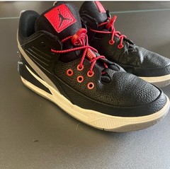 Jordan Max Aura 5 GS Leather Basketball Sneakers Black Red White 6.5Y DZ4352-061