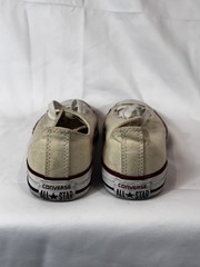 Converse Chuck Taylor All-Star low-top sneakers in white Youth Size 3