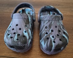 NEW Crocs Classic Clogs Black Blue Marble Kids Sz C6