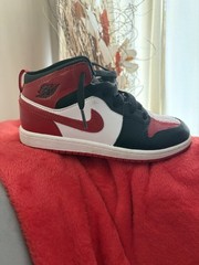 Jordan Air Jordan 1 Mid Kids 3Y Red/Black/White Leather Mid Top HV4444-006
