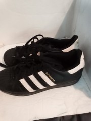 Pre Owned Youth Adidas Superstar Sneakers Size 5 1/2 Color Black And White