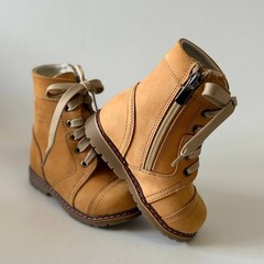 Kids Camel Yellow Nubuck Leather Boots–Size EU24 (US 7.5 / UK 7 / AU 7.5, 15.8sm