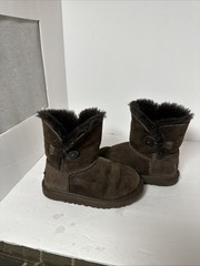 Kid’s Uggs Bailey Button Brown Winter Shearling Boots, Size 1