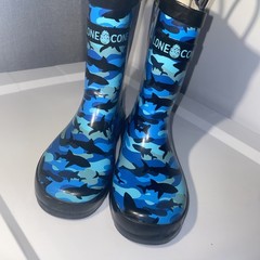 Lone Cone Matte Blue Camo Sharks Rain Boots/Muck Boots/ Kids 13 Easy on Easy off