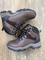 Magellan Kids Outdoor Boots Size 11