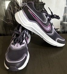 Nike Cosmic Runner Purple Fuchsia Running Shoes GS Youth Size 7Y HM4402-500
