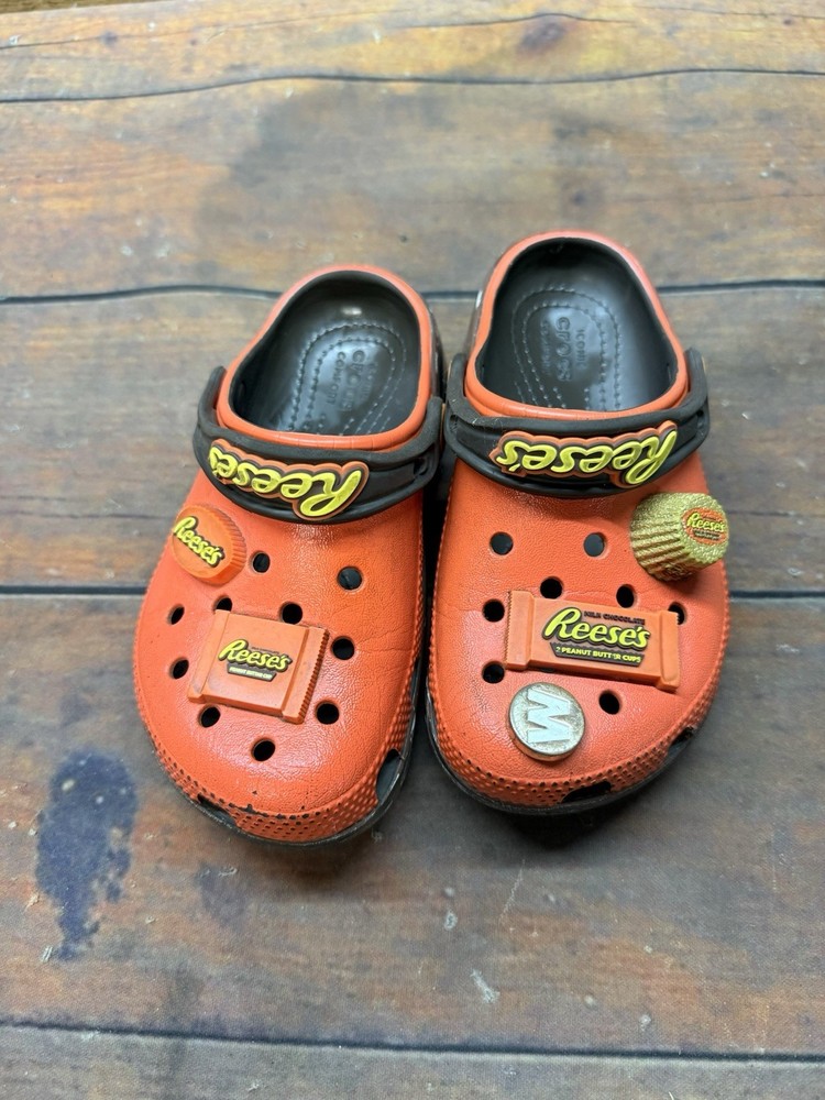 Crocs Reese’s Classic Clog K Sandals, Orange/Brown, 11 C US Unisex Kids, Candy