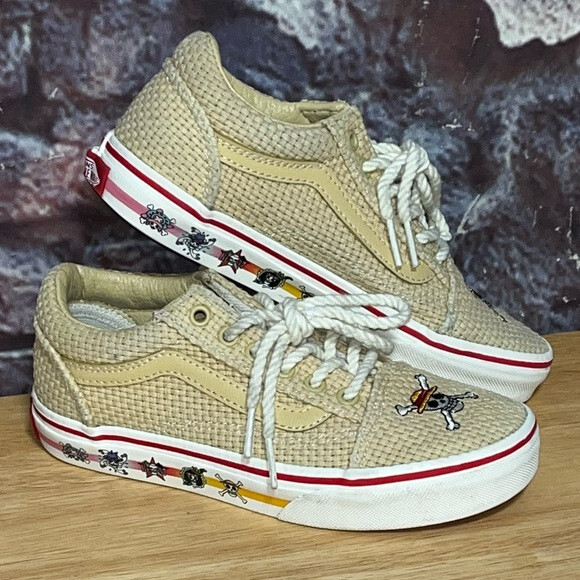 Vans x One Piece Anime Collection Old Skool Sneakers Straw Hat Crew Youth SZ 2.5