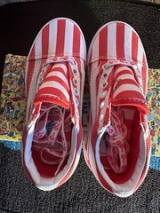 VANS Old Skool – White/red Striped – Size 12c – “where’s Waldo”