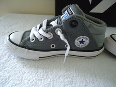 “ NIB “ Converse Juniors Size 11 Gray Chuck Taylor All Stars Gym Shoes “ GREAT „