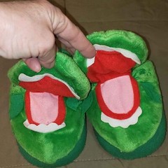 Stompeez Dragon Slippers House Shoes Kid’s Small 9 to 11 Boys Girls