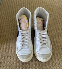 Nike Blazer Mid 77 White/Black Unisex Kids 7.5Y Leather Mid Top CZ1055-100