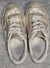 Veja Kids Double Strap Leather Sneaker Size Big Kid 12 White Gold EUC Girls Boys