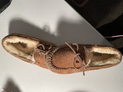 Kids UGG Dakota Slipper 5296 Chestnut Suede Upper genuine Sheepskin lining