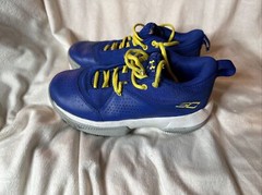 kids under armour gs sc 3zero iv size 4Y (3023918 403) no box