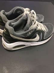 Nike Air Max Kids size 4 gray vO2