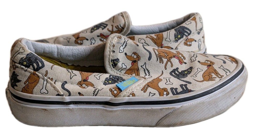Vans Kids Classic Slip-On The Simpsons Pets White Slip On Canvas Shoes Size 13.5