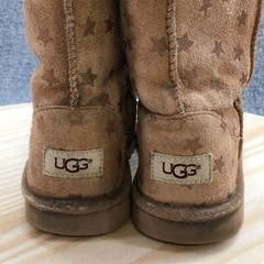 UGG Winter Boots Youth 4Y Brown Classic Short II Stars Mid Sheepskin Faux Suede