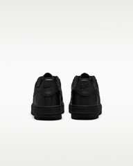 Nike Air Force 1 LE Size 5.5 Youth. Black