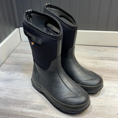 Bogs Classic High Boots Youth Size 5 Black Waterproof Rain Snow Boots 52065-001