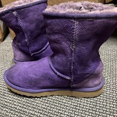 UGG Australia 5251Y Classic ll Short Boot Purple Size YOUTH SIZE 5