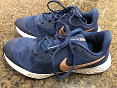 Nike Revolution size 6Y navy running athletic shoes youth