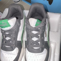 PUMA Unisex Kids Athletic Sneakers US 9 White/Gray/Green Lace-Up Low Top