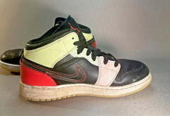 Air Jordan 1 Mid SE Stitched Swoosh Multi-Color Black Ivory Youth 6Y Sneakers