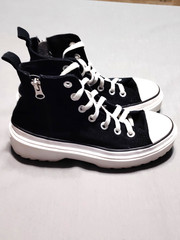 CONVERSE Chuck Taylor Kids 3.5 Hi Lugged Canvas All Star High Top Sneakers Skate