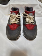 Size 5.5 (GS) – Nike Huarache Run Low Dark Smoke Grey University Red