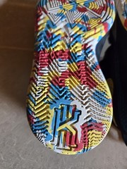 Size 4Y (GS) – Nike Kyrie Flytrap 6 SE Mid Black Multicolor Basketball Shoe