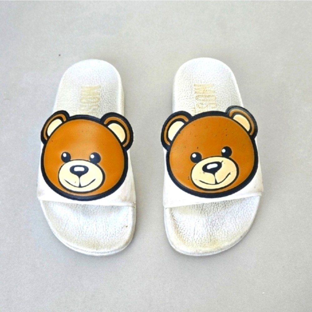 Moschino Kids Macro Teddy Bear Slides in Rubber Size 13