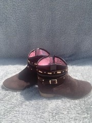 kids boots size 1