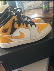 Size 6 (GS) – Jordan 1 Mid Gold