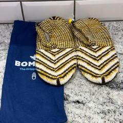 Bombas Kids The Gripper Slipper Chevron Knit Yellow Brown White Medium NWT