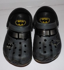 CROCS BATMAN BATMOBILE CLASSIC CLOGS, MULES (CHILD 8)