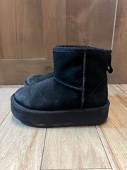 UGG Classic Mini Platform Kids 13 Black Suede Boots 1143700K-BLK Lined DWA594