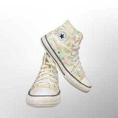 Converse Chuck Taylor All Star High Butterfly Shine Youth Size 3 Used A01481F