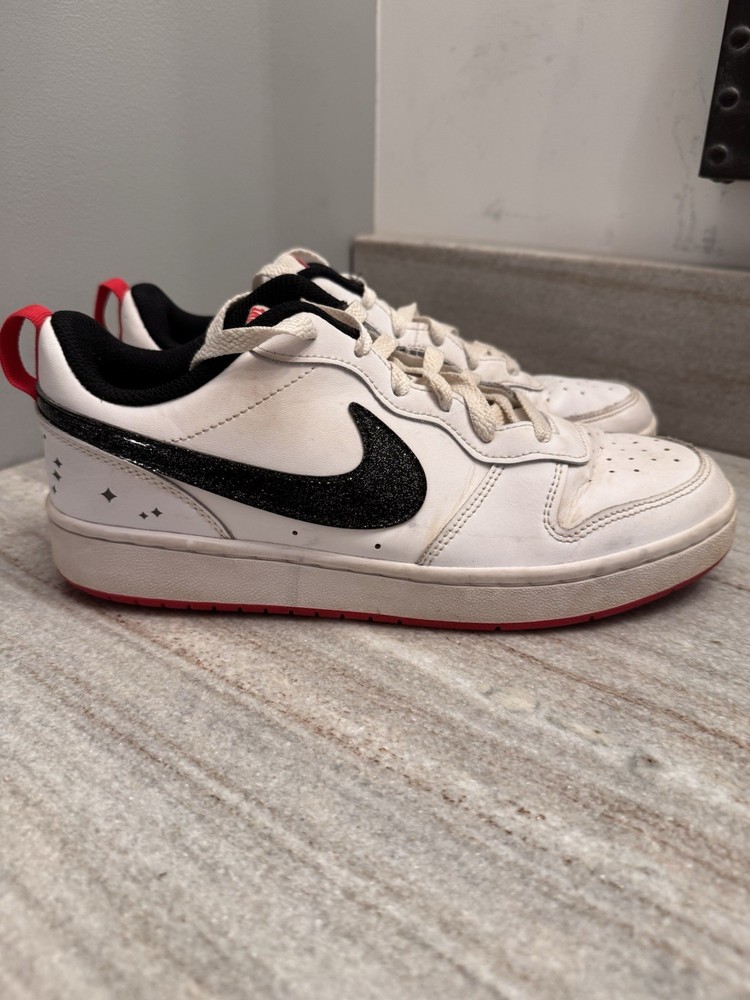 Nike Court Borough Low 2 SE Glitter Size 7Y Walking Travel School Work