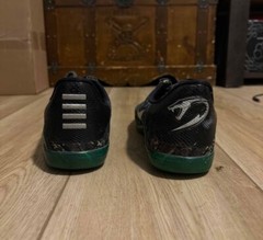 Kobe 11 size 5Y “Green Snake”