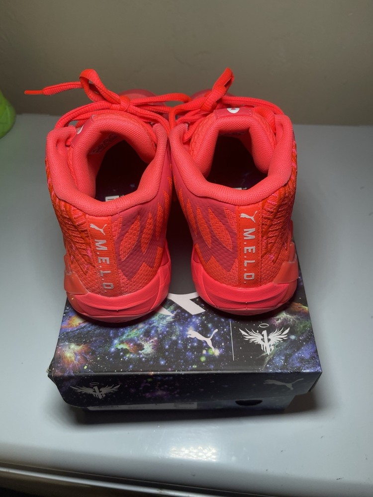 MB.01 BCA Jr Pink Alert Rose Alert Size 5.5 Y