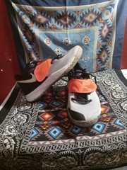 Nike Boys Kyrie Flytrap SE Boys Basketball Shoes Sz 6Y Youth Black Orange