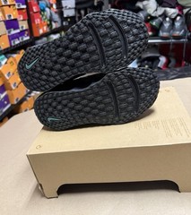 Nike Ava Rover Run GS Black Anthracite size 4.5y running shoes NEW Rare!