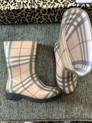 Burberry Nova Check Kids Rain Boots Waterproof Plaid Size 12.5 US / 31 EU