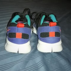 2012 Kid’s Nike Free Huarache Light (GS) #555247-001 Size 5Y Running Shoes