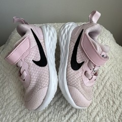 NIKE Toddler Girls Revolution 6 Adjustable Strap Closure Casual Sneakers Sz 5C