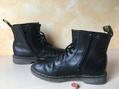 DR MARTENS DELANEY ZIPPERED LEATHER AMPHIBIANS Black EUR. 34