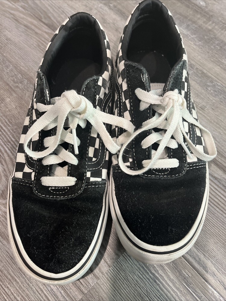 Vans Lace Up Black/White Checkerboard Skate Shoes Sneakers – Kids Youth Size 5.5